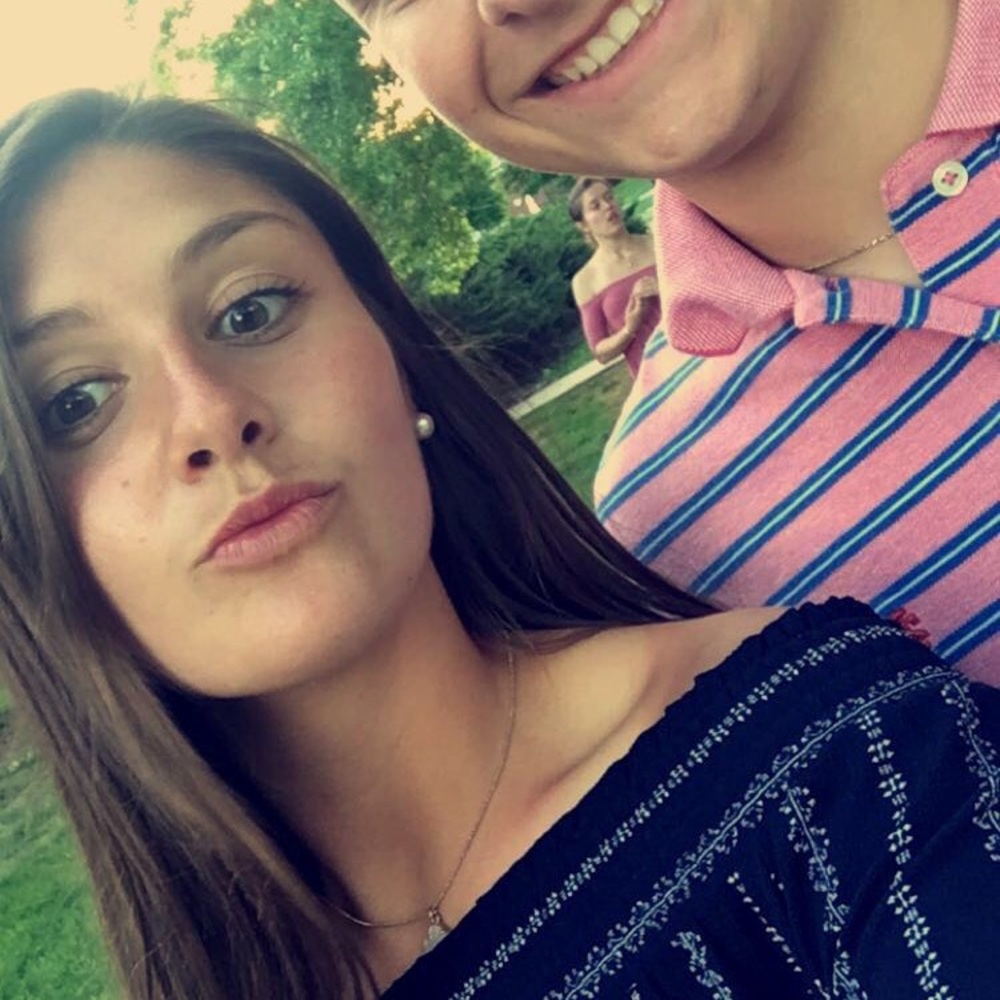 Meet your Posher, Danielle